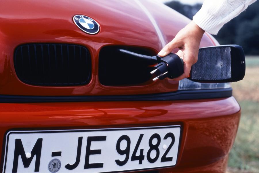 Детали экстерьера BMW Z11 Concept 1991 года  (фото 1 из 6)